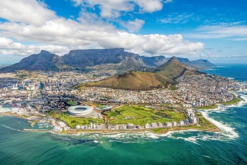 Toàn cảnh thành phố Cape Town từ trên cao.