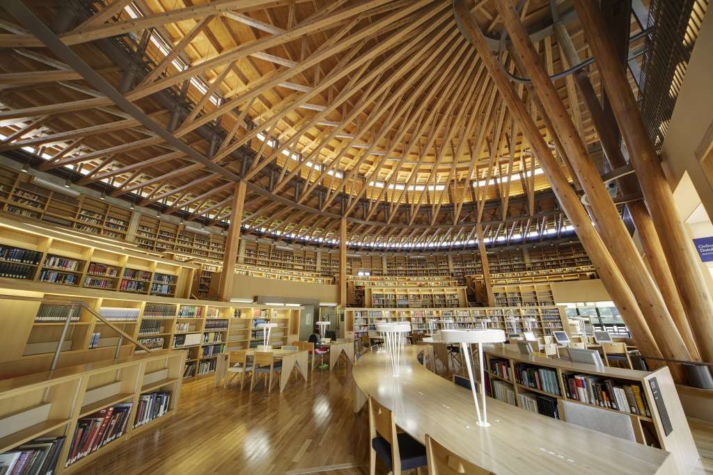 Akita library_indoorview
